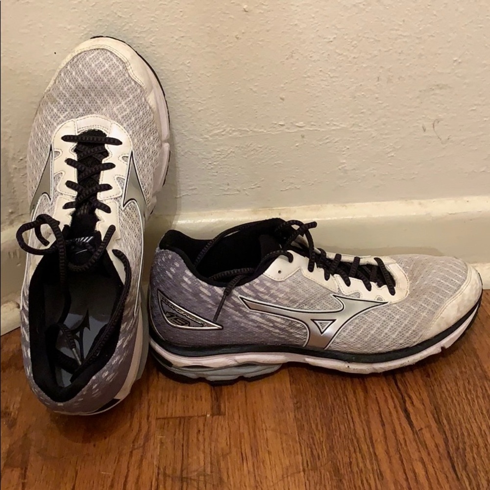 Men’s Mizuno Waverider 19 Running Shoes